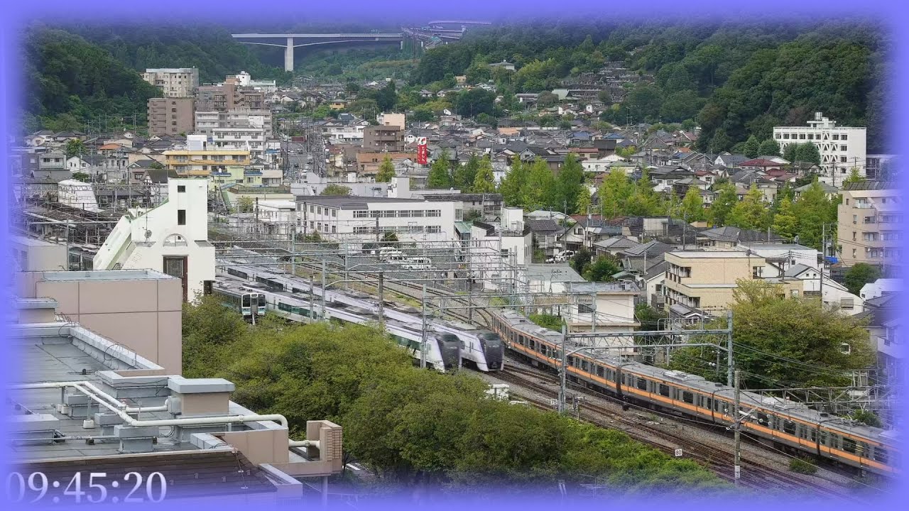 Live webcam view of Takao Station JR Chūō Line Trains