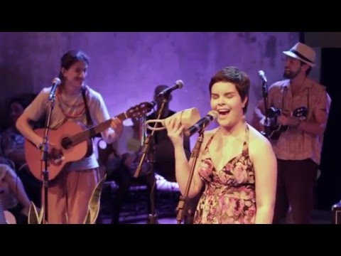 Paranambuco| Flor Amarela ( Thaís Rolim/ Larissa Maris)