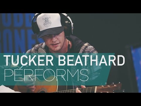 Tucker Beathard Showing his Guitar Picking Skills