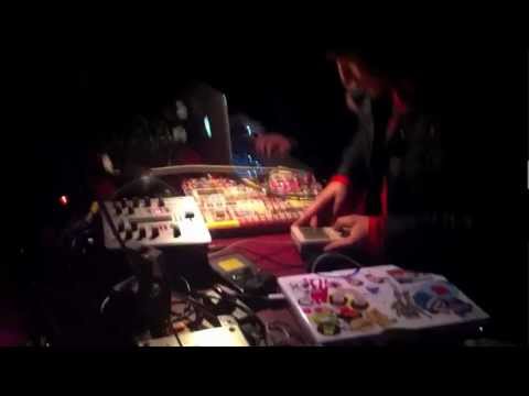 Game Boy Live Act. Noobelesia. Santiago, Chile. 2011