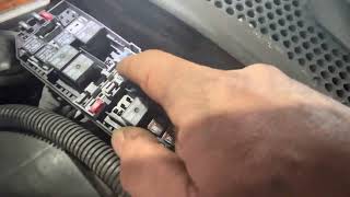2011 Ford Focus P0135 P0151 P0403 P0443 P0707 P0709 blowing fuse 26 under hood
