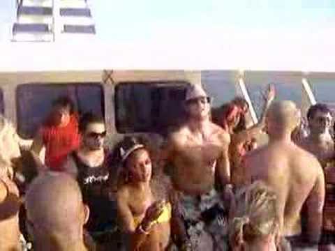 2Risque Ibiza Boat Party (2)