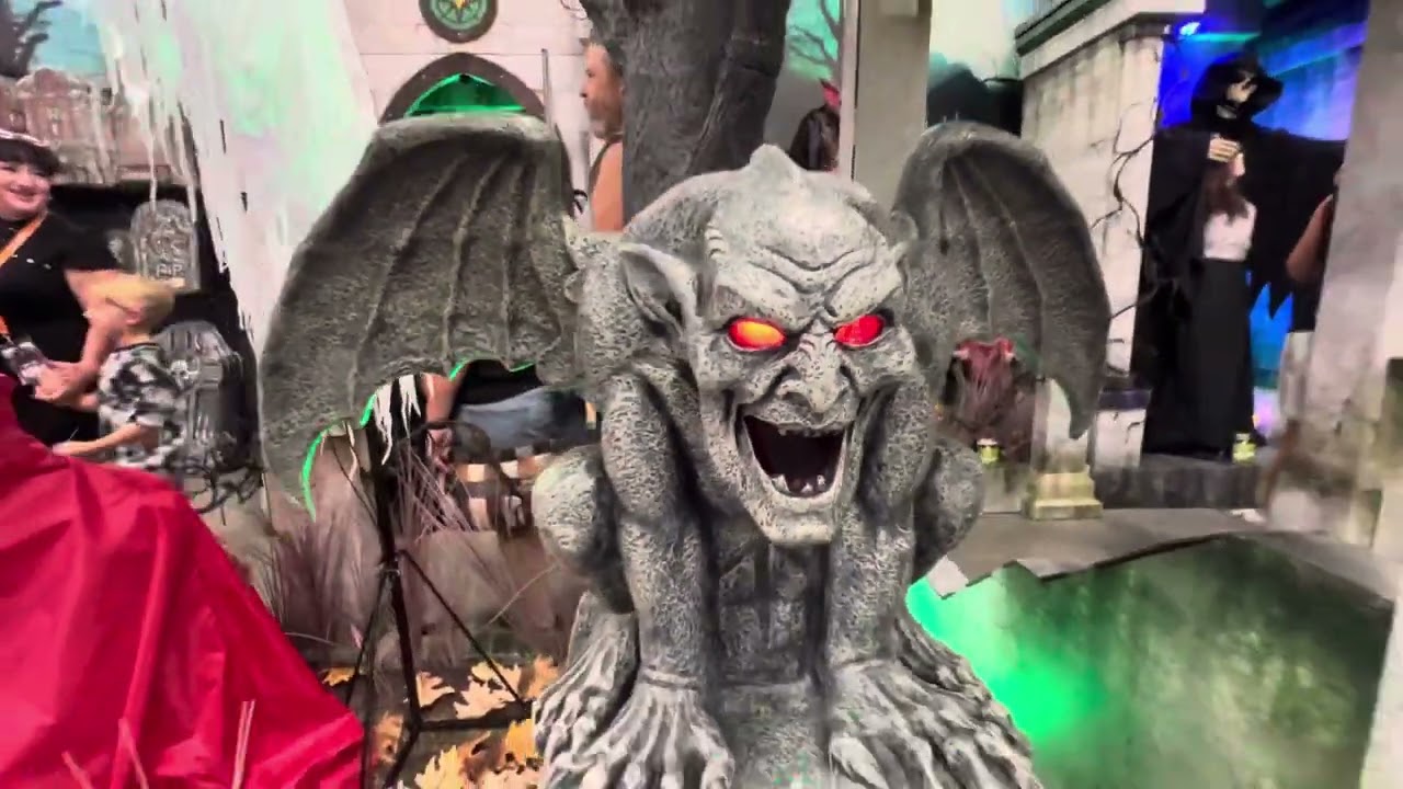 🎃Spirit Halloween 2023 Remake Sinister Gothic Gargoyle In Store Demo👻
