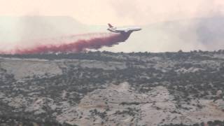 preview picture of video 'Fire retardant drop in Vernal Utah'