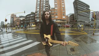 En Esta Ciudad Music Video