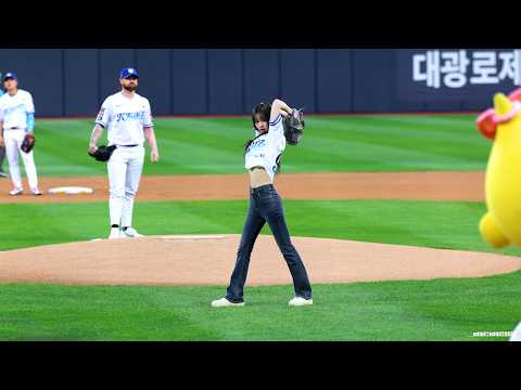 [4K 260816] QWER 쵸단 CHODAN 시구 @ KT Water Festvial