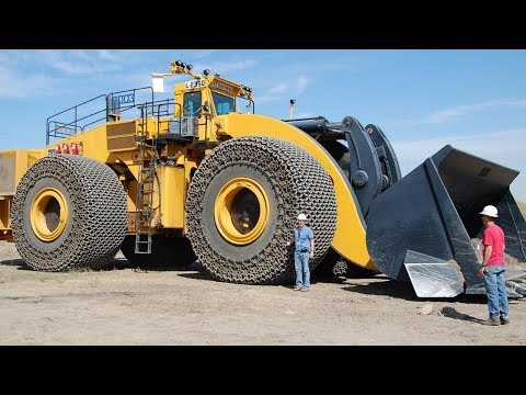 , title : 'أكبر رافعة تحميل في العالم !!  wheel loader'