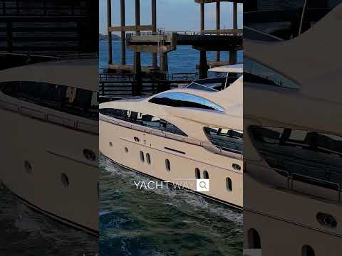 Rylax Azimut in Miami  #luxuryyacht #yachtlife #luxuryyachtlife #luxuryboat