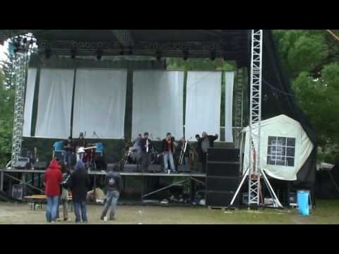 Trio de Janeiro - Rockoupání 2009 - uvaděč Radomil Uhlíř