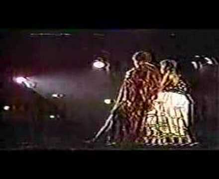 "I say a little prayer" Aretha Franklin & Dionne Warwick