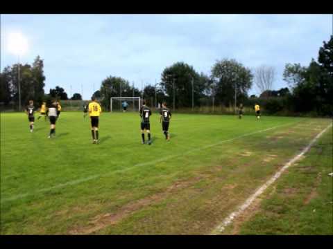 Einwurf Simon, Foul an Deeke