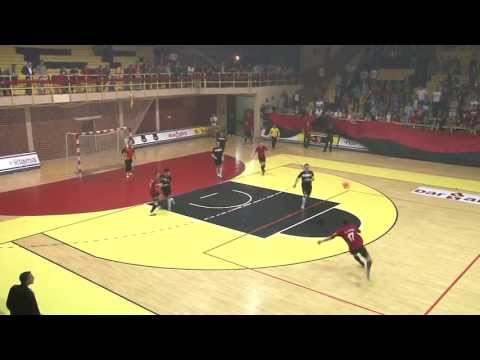 Momenti kur gjyqtari fiton kupen