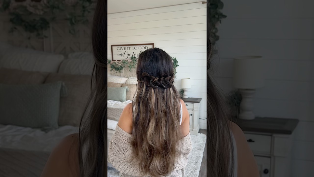 Braided half up hairstyle 🤍