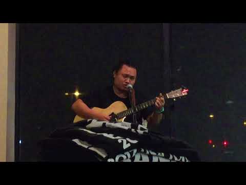 Nrees Xyooj - Hands Band - Wb Chaw Pw