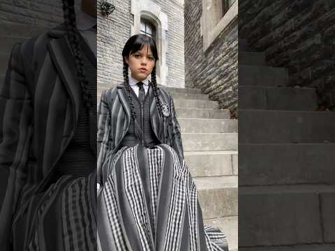 Can you guys watch her real quick???? 🖤 #Wednesday