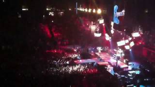 preview picture of video 'Foo Fighters - Walk - IZOD Center East Rutherford NJ 9/26/2011'