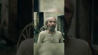 Velhinho descobre um tronco com vida. #shorts #dicasdefilmes #filmesnovos #melhorfilme
