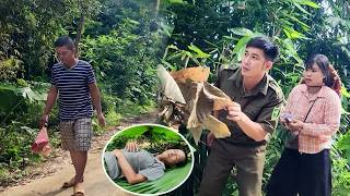 Download lagu Fortunately, Sam was helped by a kind police officer to find her father. mp3