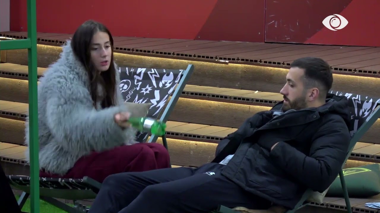 Nuk është se ka shkuar të puthë Gjestin/ Vijon biseda mes Mikelës dhe Jozit për Loredanën