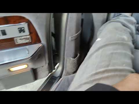 1993 Toyota Century Automatic Rear Seat Demonstration