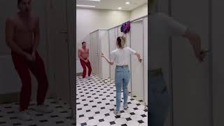 Download lagu Toilet awkward moment!🤣 #shorts mp3