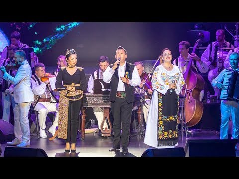 Andra & Sandel & Aurora – Ma mandresc ca sunt roman [Concert Traditional] Video