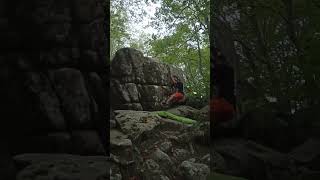 Video thumbnail: Trave del cagamandurries, 6b. Santa Fe del Montseny