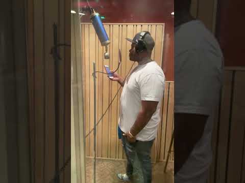 OVERLORD SCOOCH IN STUDIO RECORDING FOR "SHINE IN THE DARK"