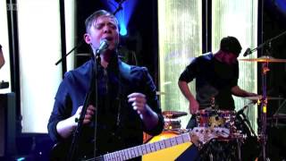 Everything Everything - Kemosabe (Worst Performance Ever) - Shreds