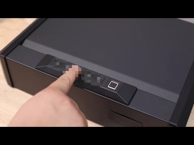 Vídeo relacionado con VEVOR Caja Fuerte Biométrica para Pistola de Acero para 2 Pistolas con 3 Formas de Acceso de Huella Dactilares, Contraseña y Llave Caja Fuerte para Armas para Joyería Documentos Pistolas, 26x18x5 cm