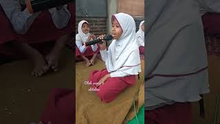Download lagu khadijah cover naima kelas 4 #shorts mp3 Download lagu khadijah cover naima kelas 4 #shorts mp3