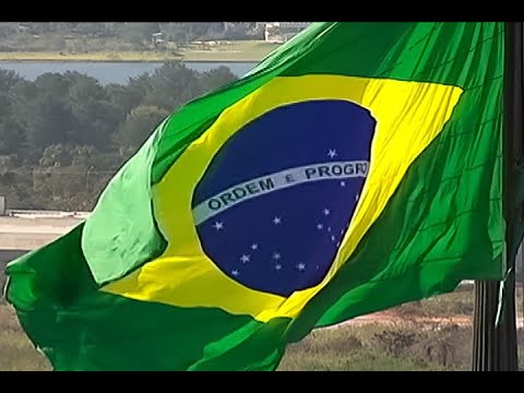 Congresso promove programas cívicos no dia da troca da bandeira em Brasília
