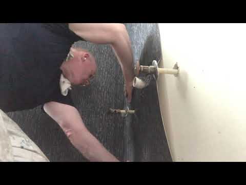 WALLPAPERING AROUND PIPES!