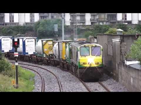 Irish Rail class 201 (220) + IWT Liner - Ossory Road, Dublin.