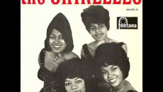The Shirelles / I met Him On A Sunday.