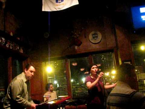 Westbrook Trio Featuring Heather Bee.AVI