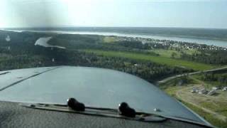 preview picture of video 'Landing Fort Simpson Island Rwy 31 NWT Canada Cockpit View'