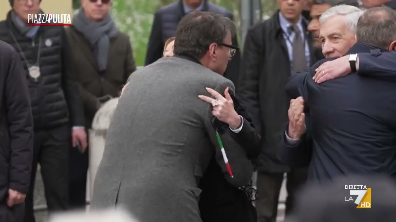 Cosa rimane del messaggio politico di Umberto Bossi? Il funerale tra contestazioni e accuse a ...