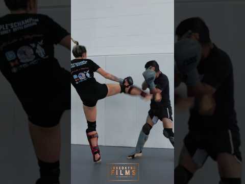 SHES A BEAST! TECHNICAL MMA SPARRING!🔥⚔️ #boxing #mma #kickboxing #muaythai #bjj #sparring