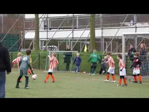 Voorschoten '97 F13 - Kickers '69 F3