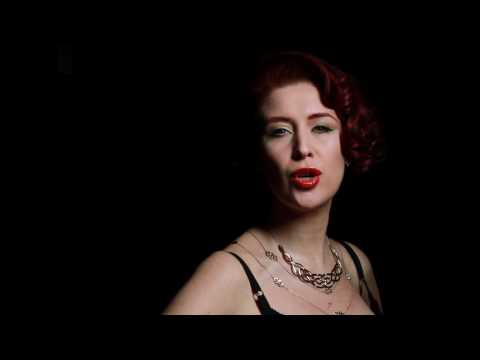 Valérie MacCarthy - Slow Burn