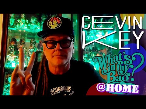 cEvin Key - What's In My Bag? [Home Edition]