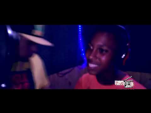 MC ASTRA E MC SHEVCHENKO - BANDIDA TOU PATRAO (PROD.ROMARIO REGGAETON ) - CLIPE OFICIAL