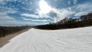 たんばらスキーパークの春スキーの風景