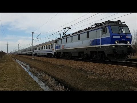 Trzy składy PKP INTERCITY z EP09