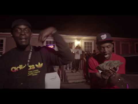 Dee Hunchoo Ft. Tay Zilla "In And Out Part 1" (Official Video) Prod.By PacBoy808