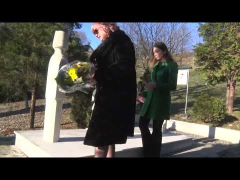 Tešanjska hronika 792 - Polaganjem cvijeća na mezar Muse Ćazima Ćatića započelo "Tešanjsko proljeće"