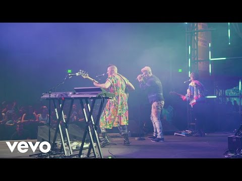 download lagu mp3 mp4 Dnce Tour, download lagu Dnce Tour gratis, unduh video klip Dnce Tour