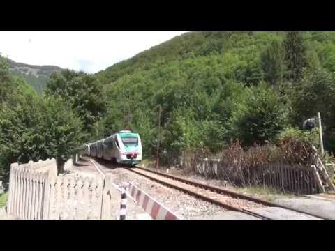 MINUETTO D. DOPPIA TRAZIONE TRANSITA AL  PASSAGGIO A LIVELLO : LIMONE P. (CN) 15 - 8 - 2014.