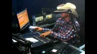 Walex Ribeiro no programa Bom dia Cowboy Radio Global FM 106,9
